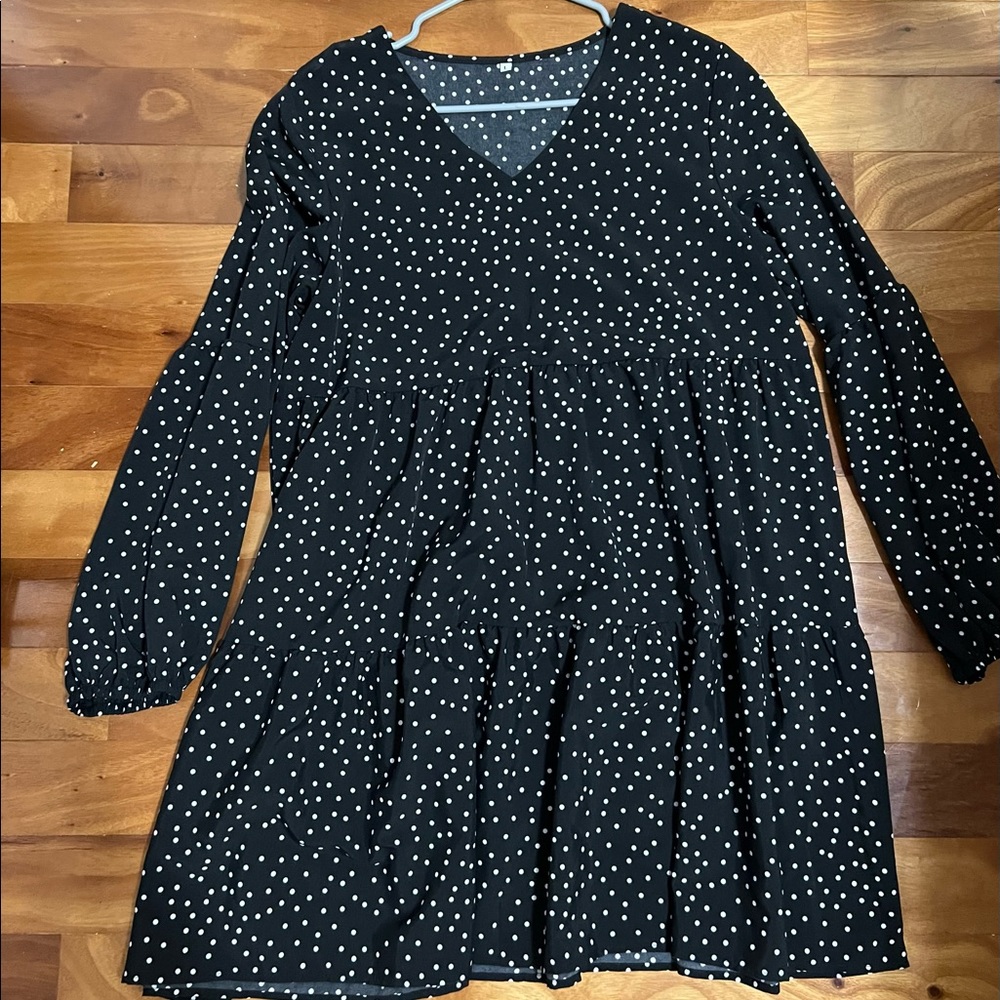 Black polka dot long sleeve dress
